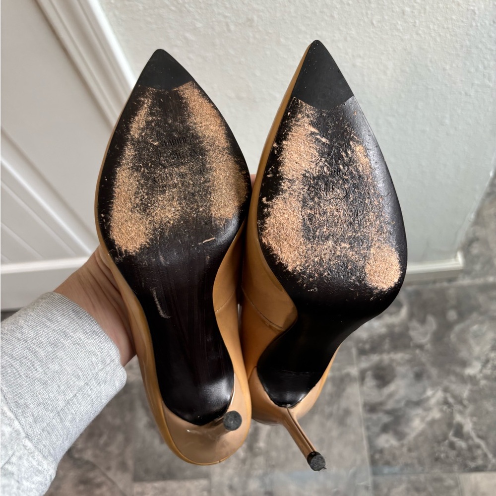Stuart Weitzman Tan Patent Leather Pointed-Toe Pumps Size 6 M - Picture 3 of 10